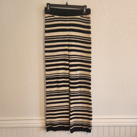 Future‎ Collective Women's Size XXS Black/Cream Straight Leg Knit Pants New - Picture 1 of 3